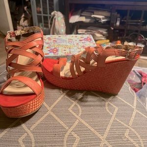 NWOT Leather Coral wedge Sandals size 8.5 mint condition